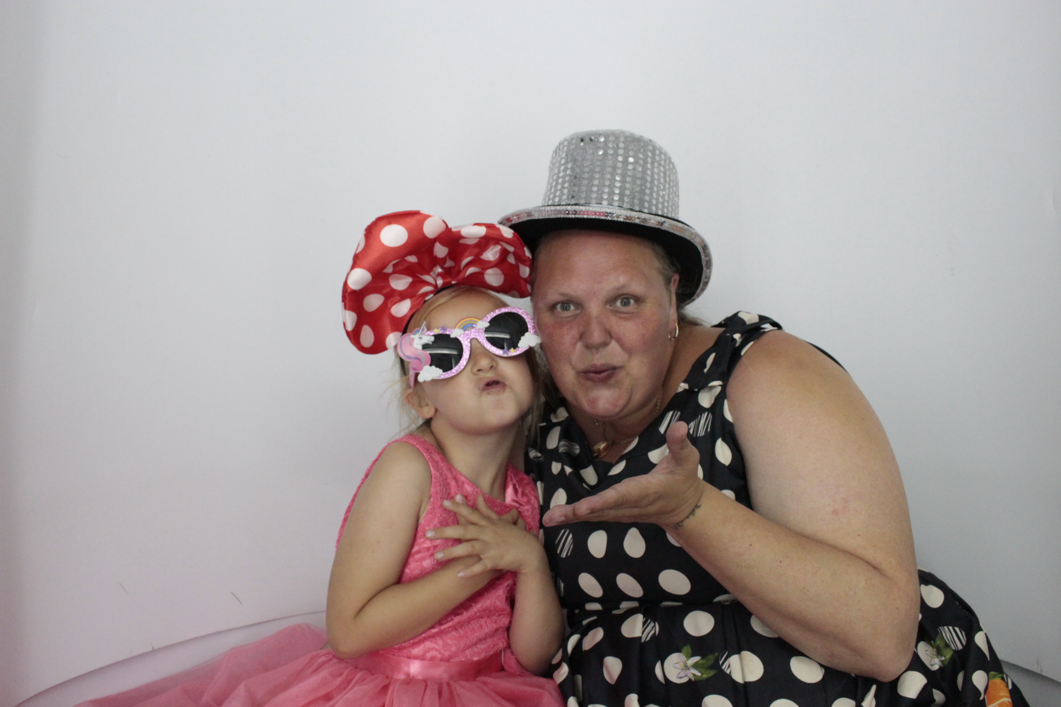 Richard & Karen's Wedding Reception | View more photos from the event at gallery.myphotoboothexperience.co.uk/u/MyPhotoBoothExperienceLtd/Richard-Karens-Wedding-Reception